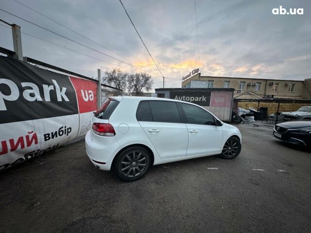 Білий Фольксваген Гольф, об'ємом двигуна 2.5 л та пробігом 234 тис. км за 7500 $, фото 6 на Automoto.ua