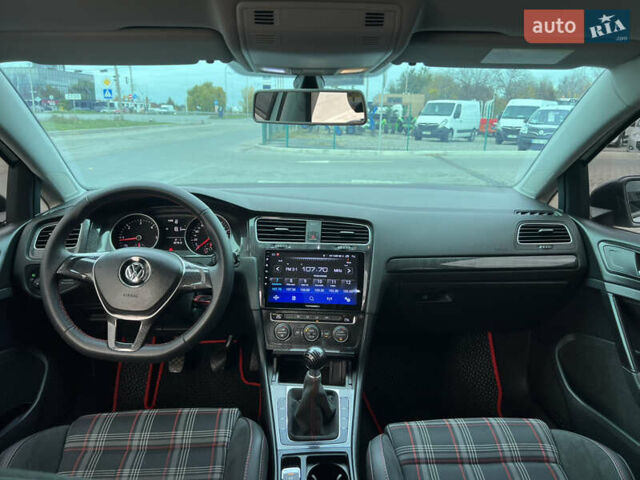 Белый Фольксваген Гольф, объемом двигателя 1.97 л и пробегом 307 тыс. км за 11999 $, фото 10 на Automoto.ua
