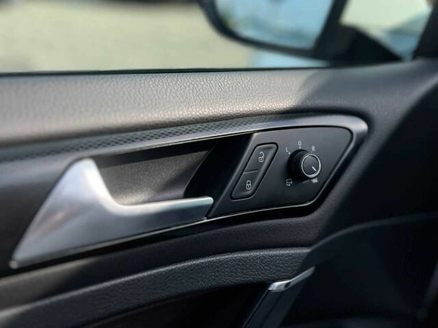 Білий Фольксваген Гольф, об'ємом двигуна 1.4 л та пробігом 176 тис. км за 14800 $, фото 16 на Automoto.ua