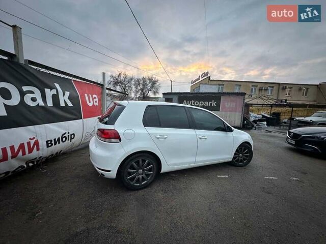 Белый Фольксваген Гольф, объемом двигателя 2.5 л и пробегом 234 тыс. км за 7500 $, фото 6 на Automoto.ua