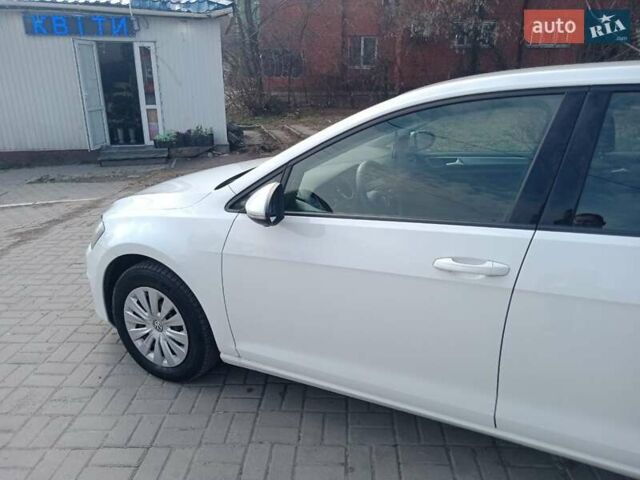 Білий Фольксваген Гольф, об'ємом двигуна 2 л та пробігом 265 тис. км за 11800 $, фото 9 на Automoto.ua