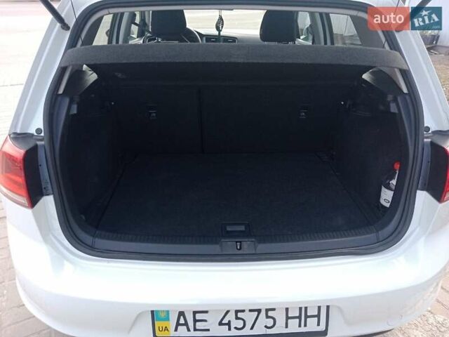Білий Фольксваген Гольф, об'ємом двигуна 2 л та пробігом 265 тис. км за 11800 $, фото 28 на Automoto.ua