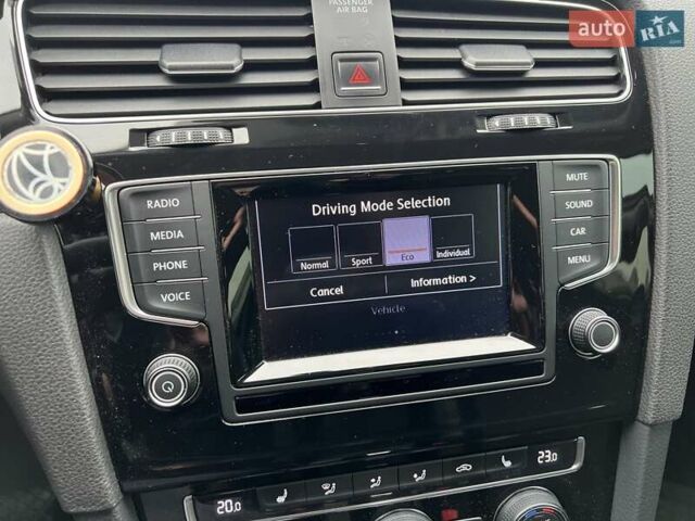 Белый Фольксваген Гольф, объемом двигателя 1.4 л и пробегом 125 тыс. км за 14777 $, фото 33 на Automoto.ua