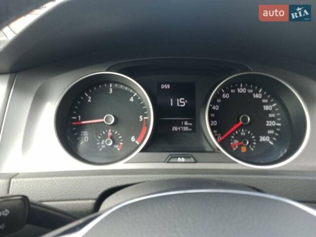 Білий Фольксваген Гольф, об'ємом двигуна 2 л та пробігом 265 тис. км за 11800 $, фото 16 на Automoto.ua