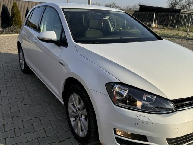 Белый Фольксваген Гольф, объемом двигателя 2 л и пробегом 215 тыс. км за 12200 $, фото 4 на Automoto.ua