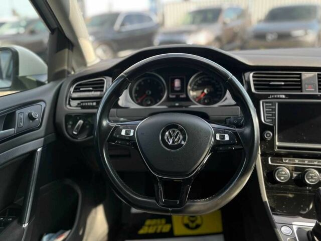 Білий Фольксваген Гольф, об'ємом двигуна 1.4 л та пробігом 176 тис. км за 14800 $, фото 10 на Automoto.ua