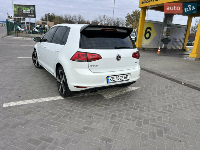 Белый Фольксваген Гольф, объемом двигателя 1.97 л и пробегом 307 тыс. км за 11999 $, фото 5 на Automoto.ua
