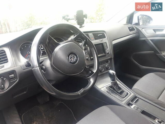 Белый Фольксваген Гольф, объемом двигателя 1.4 л и пробегом 164 тыс. км за 12300 $, фото 8 на Automoto.ua