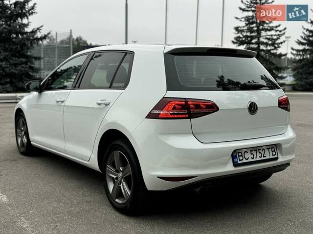 Белый Фольксваген Гольф, объемом двигателя 1.97 л и пробегом 199 тыс. км за 12800 $, фото 4 на Automoto.ua