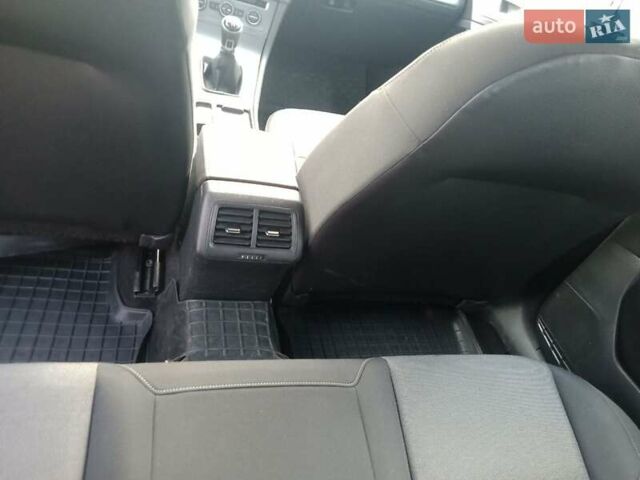 Білий Фольксваген Гольф, об'ємом двигуна 2 л та пробігом 265 тис. км за 11800 $, фото 22 на Automoto.ua