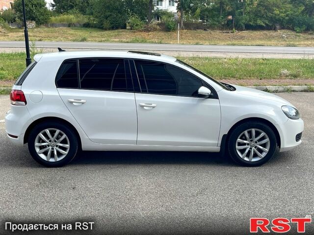 Белый Фольксваген Гольф, объемом двигателя 25 л и пробегом 250 тыс. км за 9500 $, фото 4 на Automoto.ua