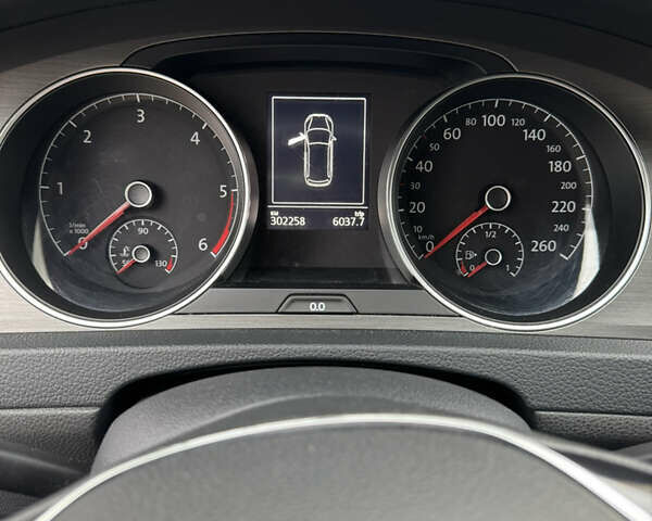 Белый Фольксваген Гольф, объемом двигателя 1.6 л и пробегом 302 тыс. км за 9700 $, фото 16 на Automoto.ua