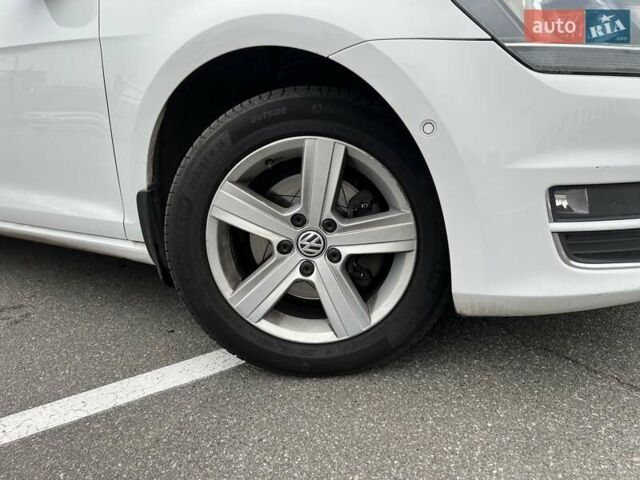 Белый Фольксваген Гольф, объемом двигателя 1.4 л и пробегом 125 тыс. км за 14777 $, фото 9 на Automoto.ua