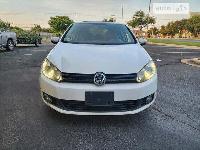 Белый Фольксваген Гольф, объемом двигателя 2 л и пробегом 169 тыс. км за 2000 $, фото 1 на Automoto.ua