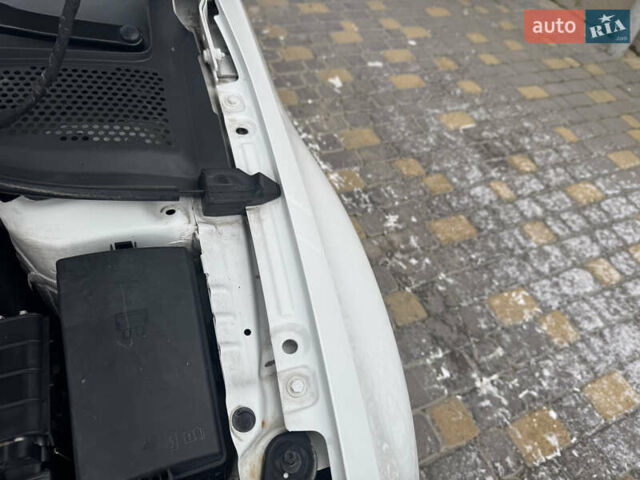 Белый Фольксваген Гольф, объемом двигателя 1.4 л и пробегом 151 тыс. км за 10800 $, фото 25 на Automoto.ua