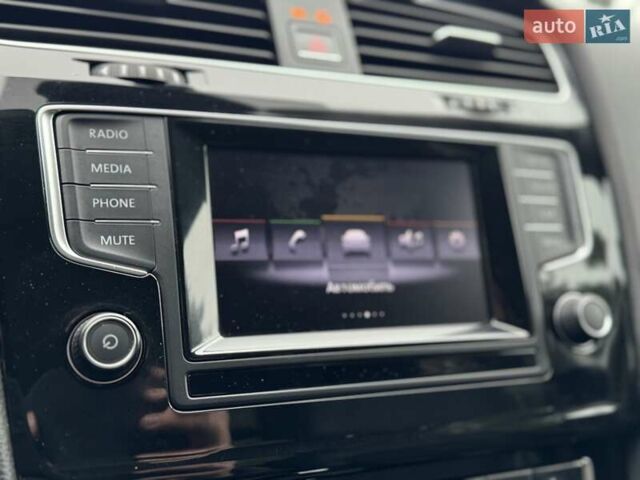 Белый Фольксваген Гольф, объемом двигателя 1.97 л и пробегом 199 тыс. км за 12800 $, фото 48 на Automoto.ua