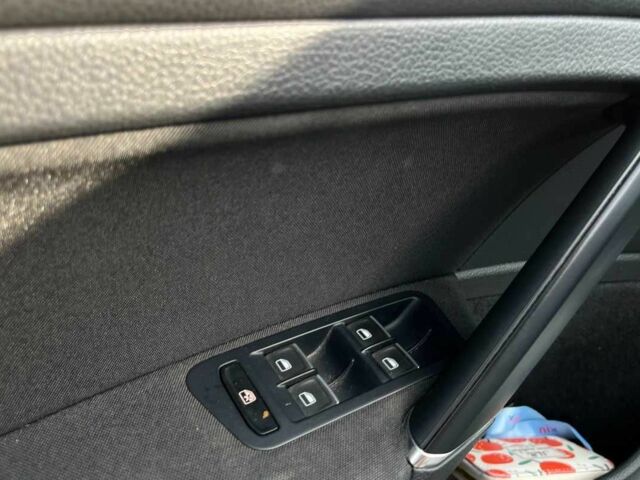 Білий Фольксваген Гольф, об'ємом двигуна 1.4 л та пробігом 176 тис. км за 14800 $, фото 15 на Automoto.ua