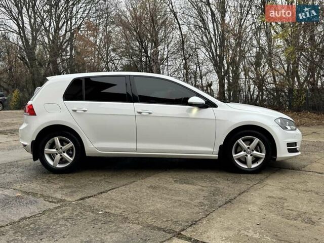 Белый Фольксваген Гольф, объемом двигателя 1.4 л и пробегом 150 тыс. км за 10900 $, фото 3 на Automoto.ua