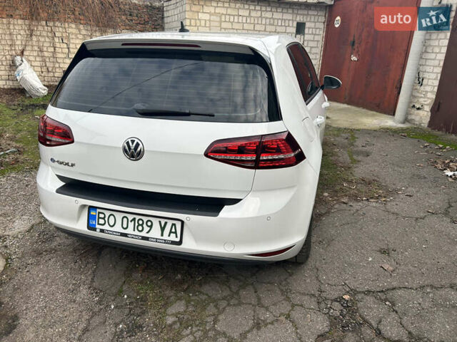 Білий Фольксваген Гольф, об'ємом двигуна 0 л та пробігом 165 тис. км за 9500 $, фото 1 на Automoto.ua