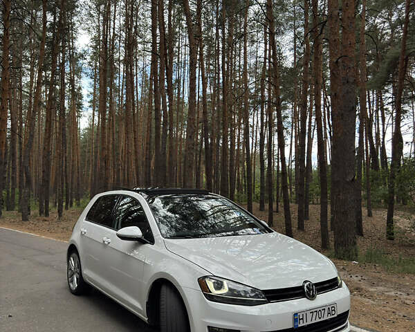Белый Фольксваген Гольф, объемом двигателя 1.97 л и пробегом 135 тыс. км за 15300 $, фото 2 на Automoto.ua