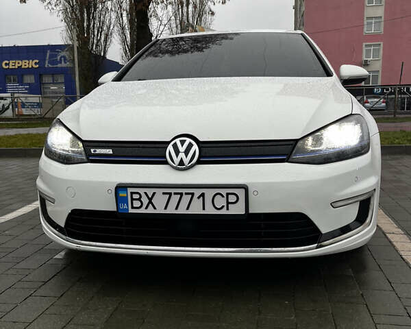 Белый Фольксваген Гольф, объемом двигателя 0 л и пробегом 186 тыс. км за 8100 $, фото 6 на Automoto.ua