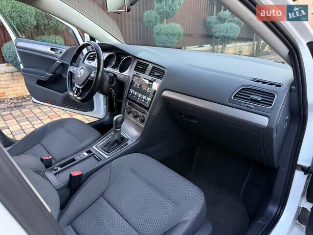 Білий Фольксваген Гольф, об'ємом двигуна 1.97 л та пробігом 198 тис. км за 14500 $, фото 36 на Automoto.ua