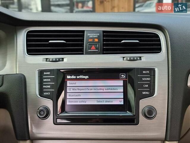 Белый Фольксваген Гольф, объемом двигателя 1.8 л и пробегом 127 тыс. км за 11199 $, фото 58 на Automoto.ua