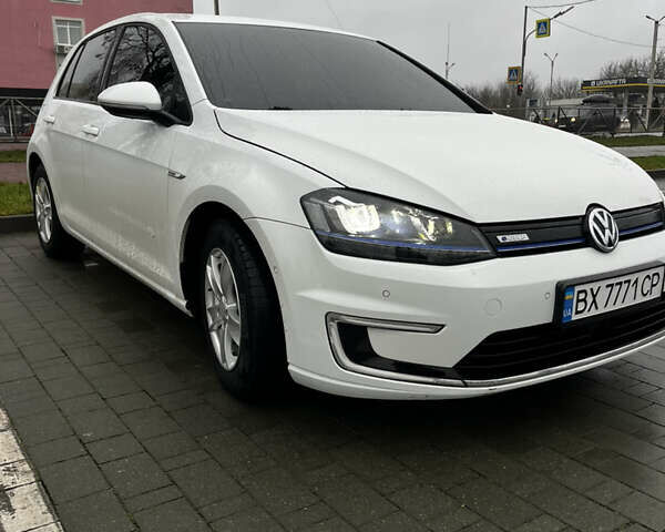 Белый Фольксваген Гольф, объемом двигателя 0 л и пробегом 186 тыс. км за 8100 $, фото 5 на Automoto.ua