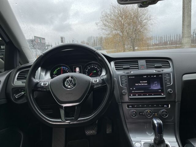 Білий Фольксваген Гольф, об'ємом двигуна 0 л та пробігом 104 тис. км за 9000 $, фото 16 на Automoto.ua