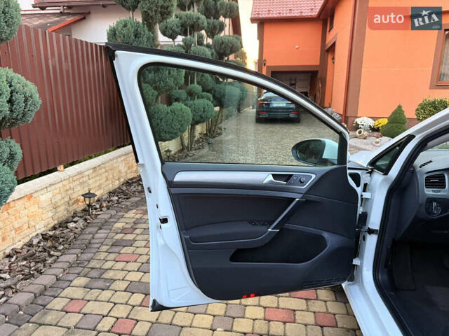 Білий Фольксваген Гольф, об'ємом двигуна 1.97 л та пробігом 198 тис. км за 14500 $, фото 37 на Automoto.ua