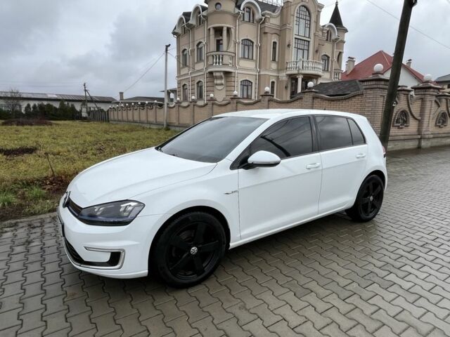 Білий Фольксваген Гольф, об'ємом двигуна 0 л та пробігом 104 тис. км за 9000 $, фото 2 на Automoto.ua