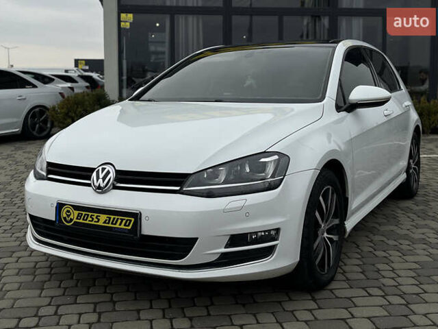 Белый Фольксваген Гольф, объемом двигателя 1.8 л и пробегом 230 тыс. км за 11700 $, фото 2 на Automoto.ua