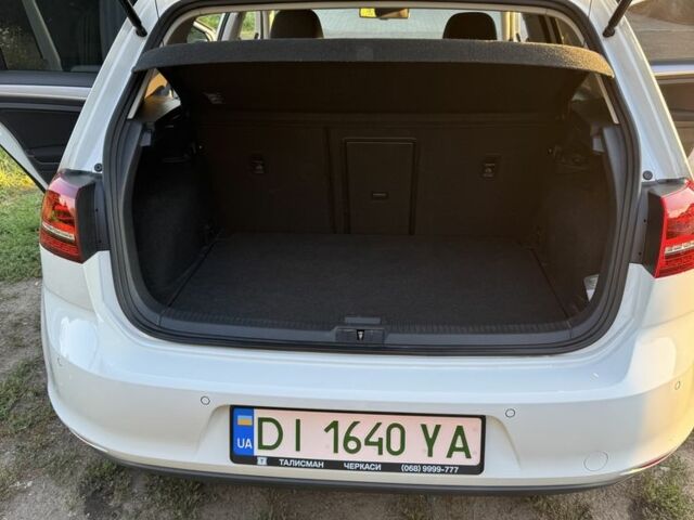 Белый Фольксваген Гольф, объемом двигателя 0 л и пробегом 167 тыс. км за 9500 $, фото 11 на Automoto.ua