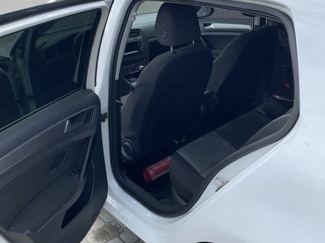 Білий Фольксваген Гольф, об'ємом двигуна 1.4 л та пробігом 205 тис. км за 7800 $, фото 6 на Automoto.ua