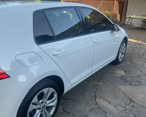 Белый Фольксваген Гольф, объемом двигателя 1.97 л и пробегом 288 тыс. км за 11900 $, фото 1 на Automoto.ua