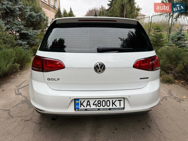 Белый Фольксваген Гольф, объемом двигателя 1.6 л и пробегом 172 тыс. км за 10900 $, фото 5 на Automoto.ua