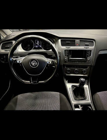 Белый Фольксваген Гольф, объемом двигателя 1.97 л и пробегом 288 тыс. км за 11900 $, фото 20 на Automoto.ua