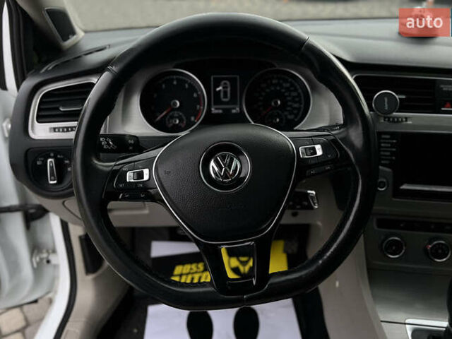 Белый Фольксваген Гольф, объемом двигателя 1.8 л и пробегом 230 тыс. км за 11700 $, фото 8 на Automoto.ua