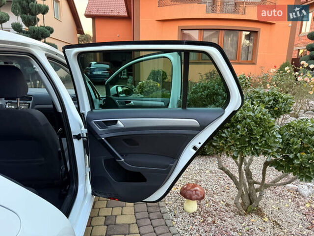 Білий Фольксваген Гольф, об'ємом двигуна 1.97 л та пробігом 198 тис. км за 14500 $, фото 44 на Automoto.ua