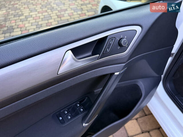 Білий Фольксваген Гольф, об'ємом двигуна 1.97 л та пробігом 198 тис. км за 14500 $, фото 39 на Automoto.ua