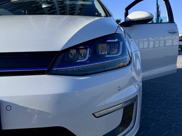 Фольксваген Гольф 2014 у Кропивницькому (Кіровограді) на Automoto.ua Білий Фольксваген Гольф, об'ємом двигуна 0 л та пробігом 107 тис. км за 8100 $, фото 14 на Automoto.ua