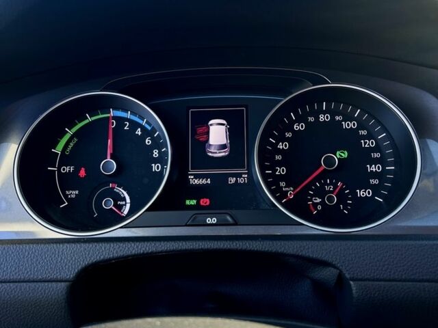 Фольксваген Гольф 2014 у Кропивницькому (Кіровограді) на Automoto.ua Білий Фольксваген Гольф, об'ємом двигуна 0 л та пробігом 107 тис. км за 8100 $, фото 17 на Automoto.ua