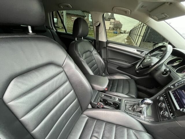 Білий Фольксваген Гольф, об'ємом двигуна 0 л та пробігом 104 тис. км за 9000 $, фото 21 на Automoto.ua