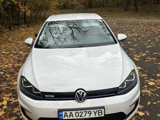 Белый Фольксваген Гольф, объемом двигателя 0 л и пробегом 175 тыс. км за 9200 $, фото 10 на Automoto.ua