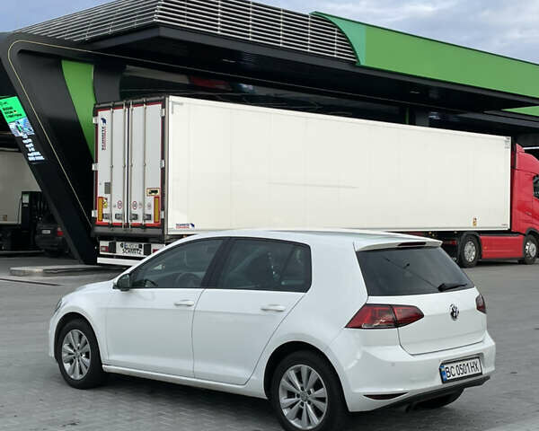 Белый Фольксваген Гольф, объемом двигателя 1.4 л и пробегом 240 тыс. км за 14000 $, фото 7 на Automoto.ua