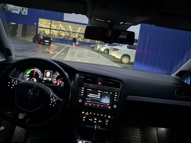 Білий Фольксваген Гольф, об'ємом двигуна 0 л та пробігом 186 тис. км за 8700 $, фото 8 на Automoto.ua