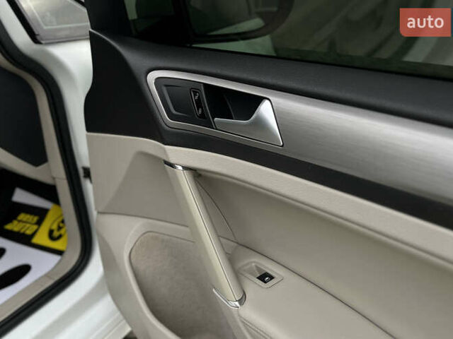 Белый Фольксваген Гольф, объемом двигателя 1.8 л и пробегом 230 тыс. км за 11700 $, фото 20 на Automoto.ua