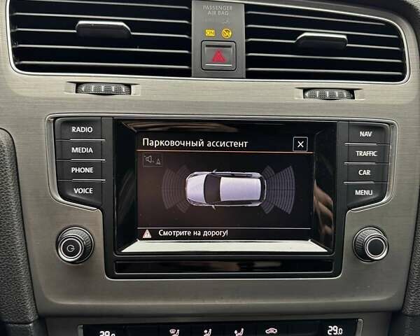 Белый Фольксваген Гольф, объемом двигателя 1.6 л и пробегом 281 тыс. км за 10200 $, фото 17 на Automoto.ua