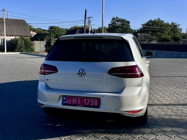 Фольксваген Гольф 2014 у Кропивницькому (Кіровограді) на Automoto.ua Білий Фольксваген Гольф, об'ємом двигуна 0 л та пробігом 107 тис. км за 8100 $, фото 7 на Automoto.ua
