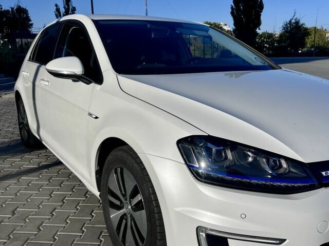 Фольксваген Гольф 2014 у Кропивницькому (Кіровограді) на Automoto.ua Білий Фольксваген Гольф, об'ємом двигуна 0 л та пробігом 107 тис. км за 8100 $, фото 4 на Automoto.ua